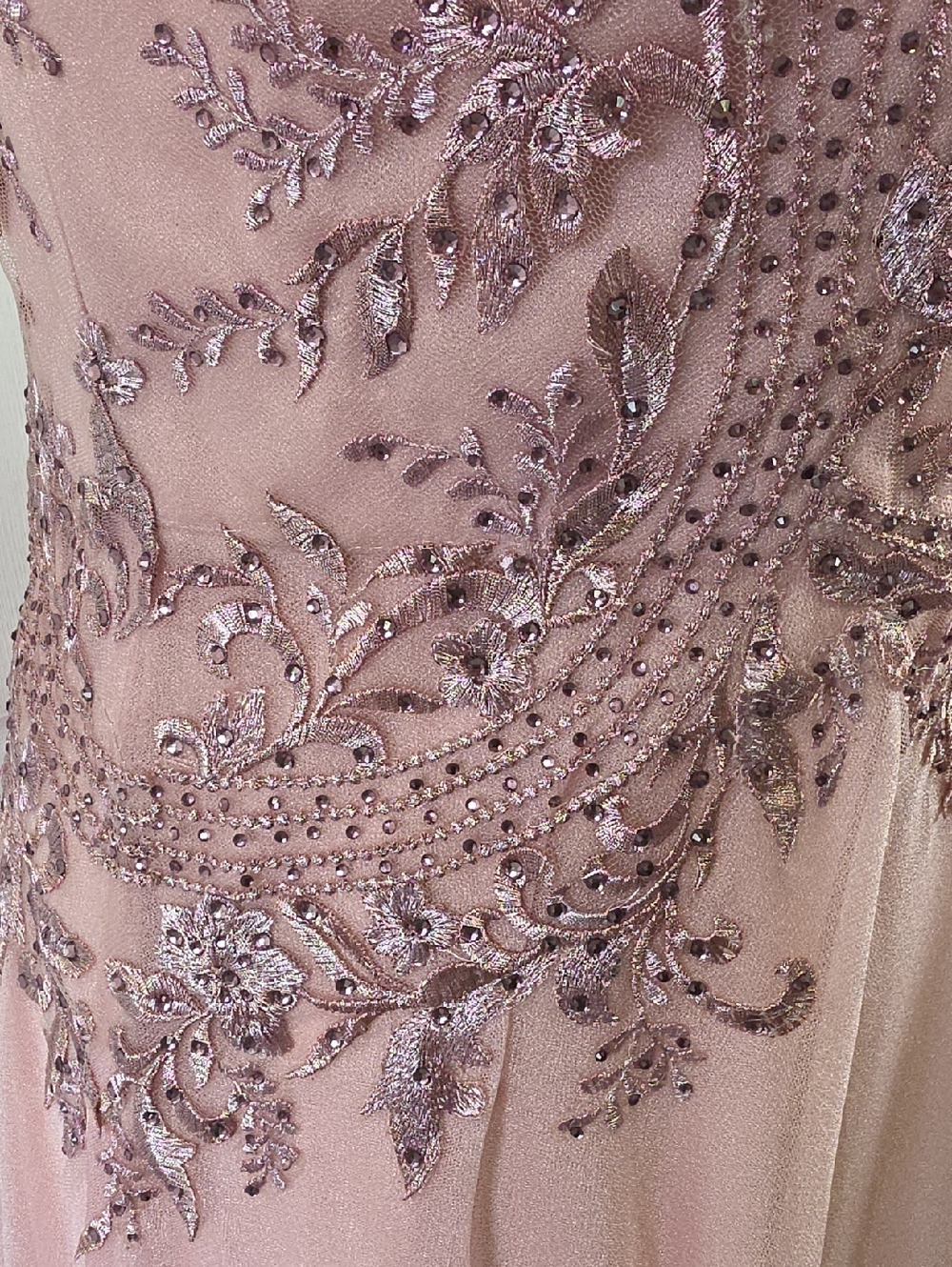 MGNY NWT Rose Pink Embroidered V-Neck Beaded Evening Gown Dress Size 6 #72116 - Picture 5 of 13